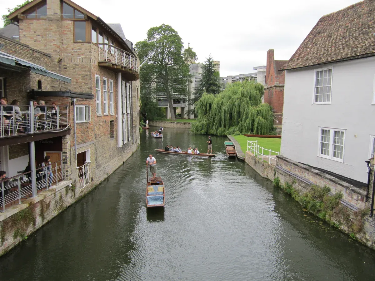 Punt on the River Cam in Cambridge on a day trip from London